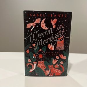 Woven in Moonlight 📚 Fantasy